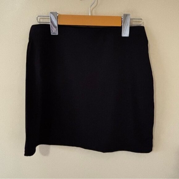 Dynamite| Cute Flowy Knit Black Women's Mini Skirt Sz S - Picture 1 of 5